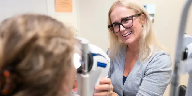 Tørre øyne konsultasjon hos Alliance Optikk Sande